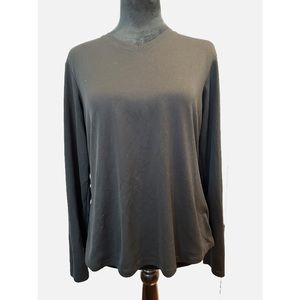 Black womens performance long sleeve tshirt size medium.